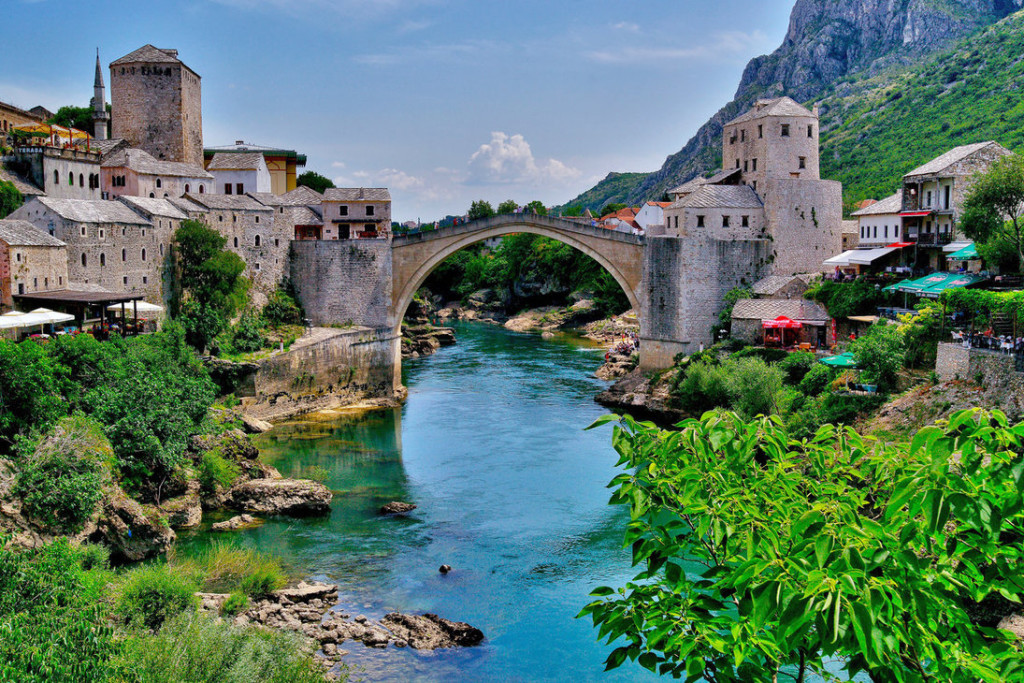 Mostar Köprüsü